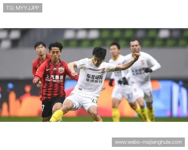 沈寅豪执法发黄红牌 天津津门虎长春亚泰激烈对抗